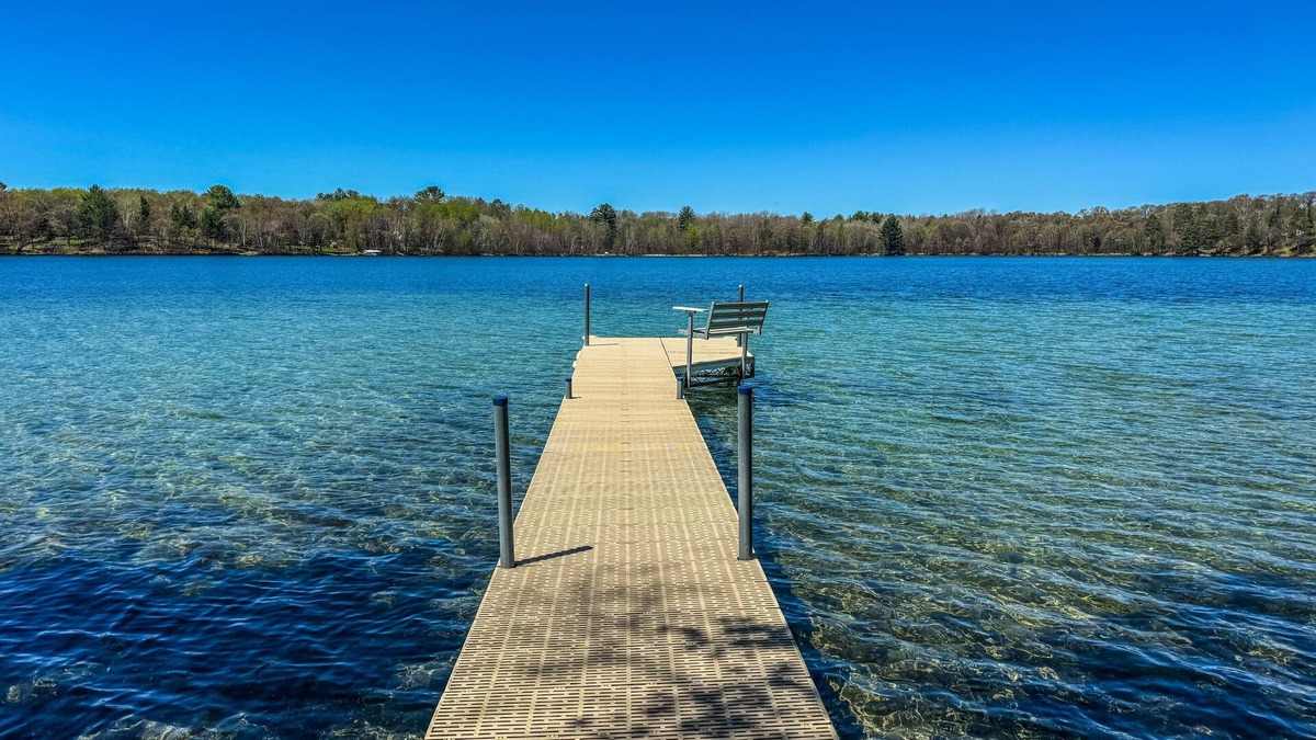 Backus Cabin | Relax and getaway from it all at Johnson's Lake retreat: Backus Bliss