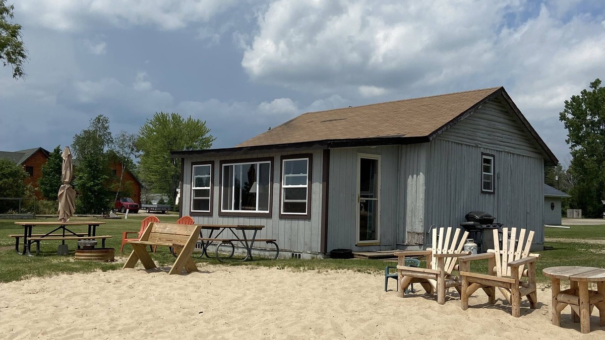 West Branch Cabin | Relax and Play: Lakeside Cabin with Beachfront, Kayaks and Fun-Filled Activities