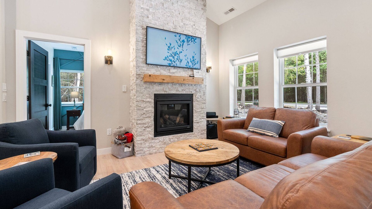 Egg Harbor Cottage | Relax and Recharge in Newly Constructed Classic Door County Cottage