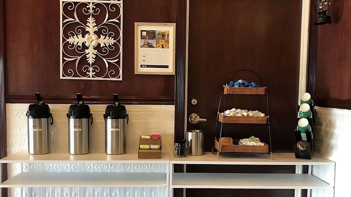 Kelso House | Relax and Recharge in GuestHouse Kelso Longview! 3 Comfortable Units