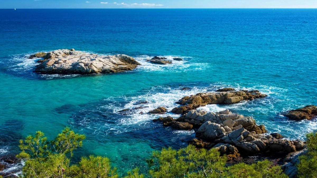 Rubi Villa | Relax and Recharge - only 34km from Barcelona!