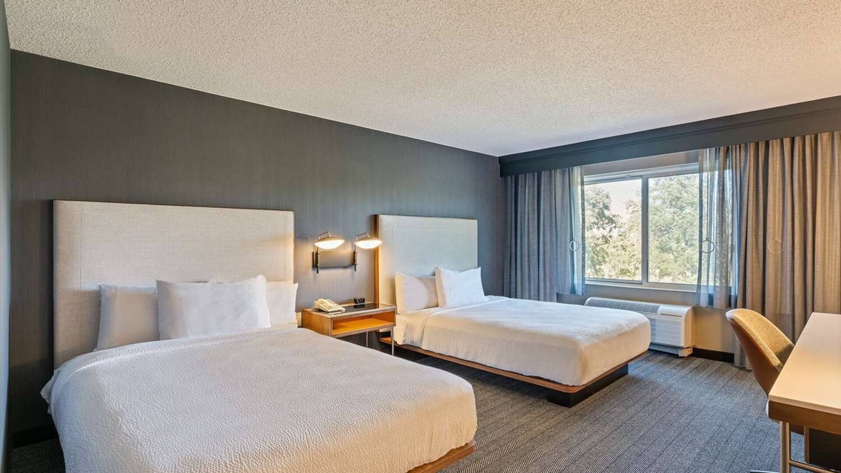 San Ramon Hotel | Relax and Recharge! TWO Classy Units, Swimming Pool, Free Parking, Pets Allowed!