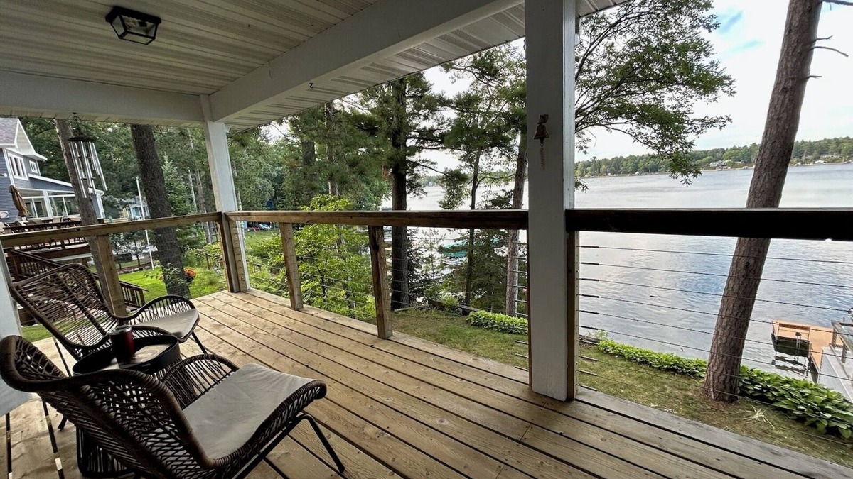 Wautoma House | Relax and recharge Up North on the lake! Dog friendly