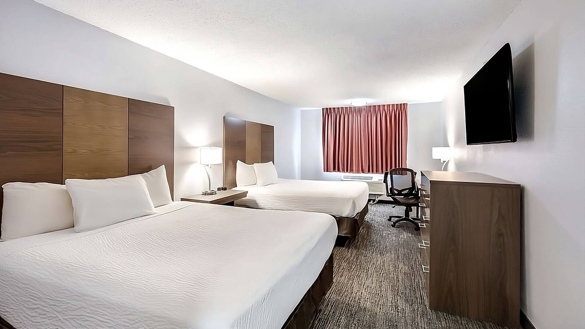 Grants Pass Resort | Relax and Recharge! Stylish Unit Awaits! Quick Drive to Grants Pass Golf Club!