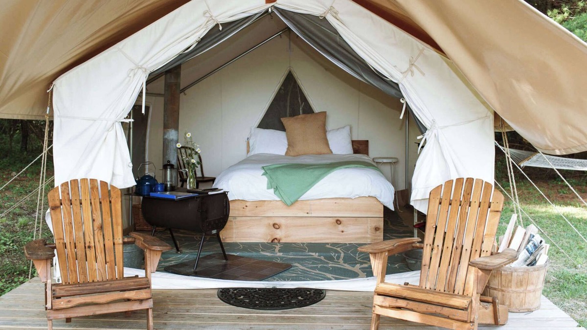 Johnsonville House | Relax and reconnect at Overlook- Graceful Acres Farmstay at Otter Creek Farm