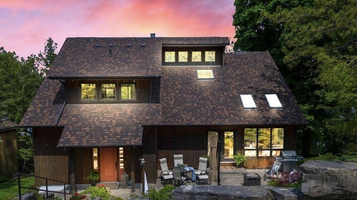 Selwyn House | Relax and Rejuvinate at the cottage. Get some forest therapy.