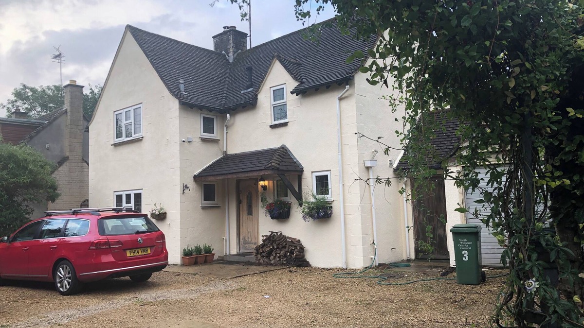 Lydiard Millicent House | Relax and unwind at Windrush Lodge