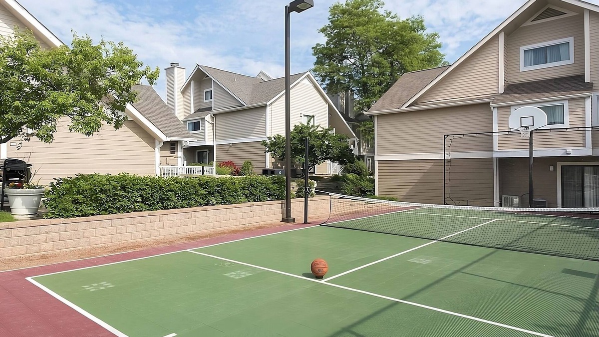 Westlake Hotel | Relax and Unwind! 3 Pet-friendly Units, Parking, Onsite Pool