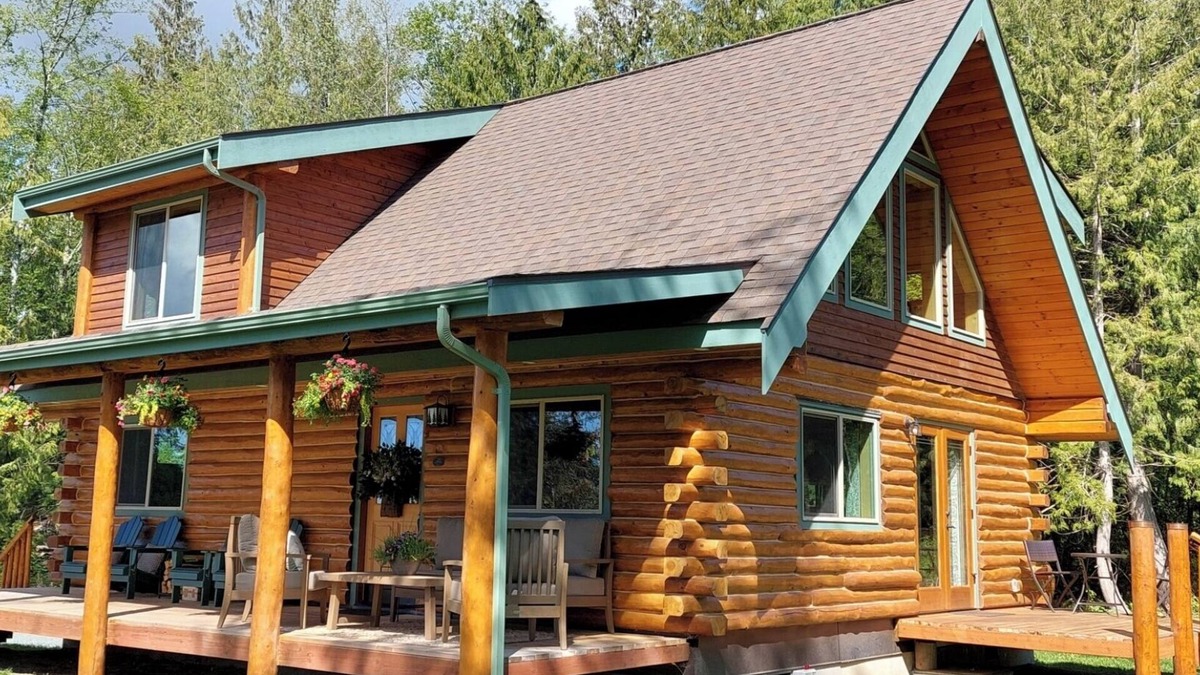 Mount Vernon Cabin | Relax and Unwind at Peaceful Pines Log Cabin and Outdoor Sauna