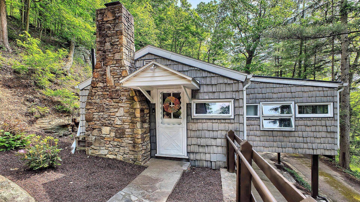 Ligonier Cabin | Relax and Unwind - Bird Creek Cottage at Cliffwood