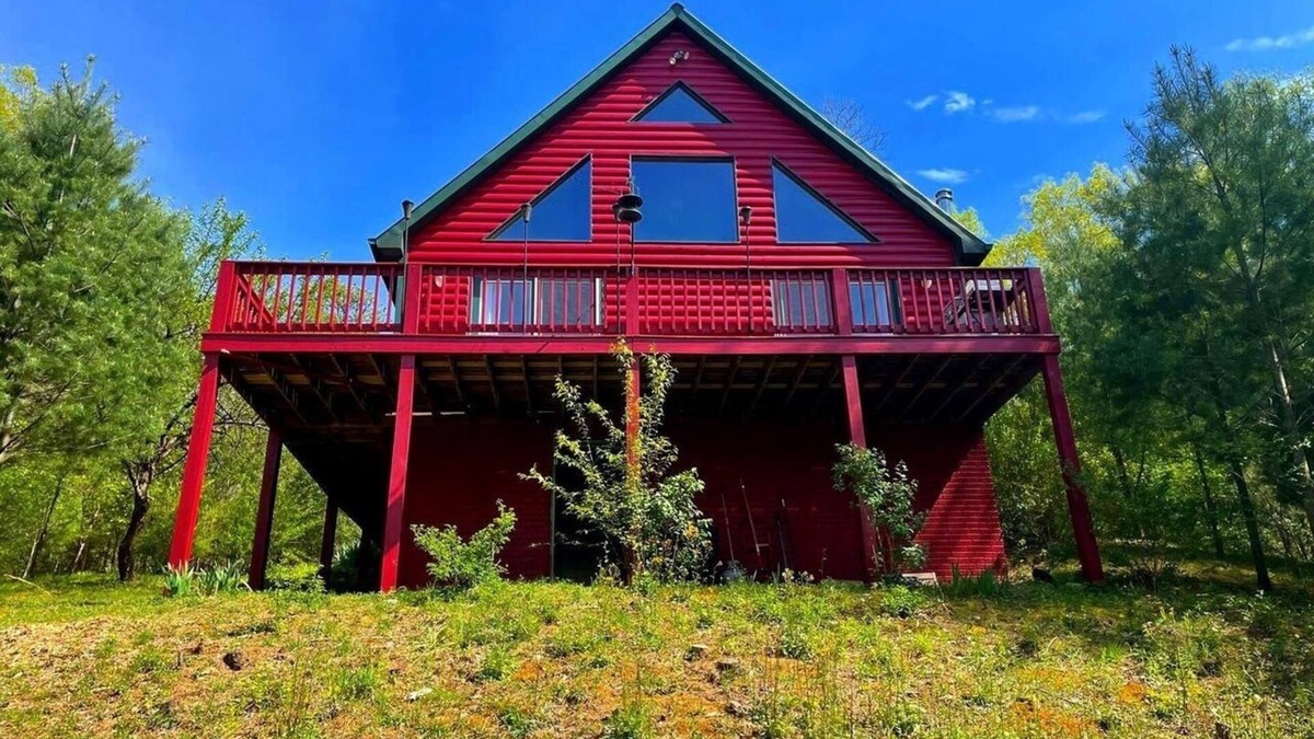 Mathias Cabin | Relax and Unwind in Beautiful West Virginia Cabin