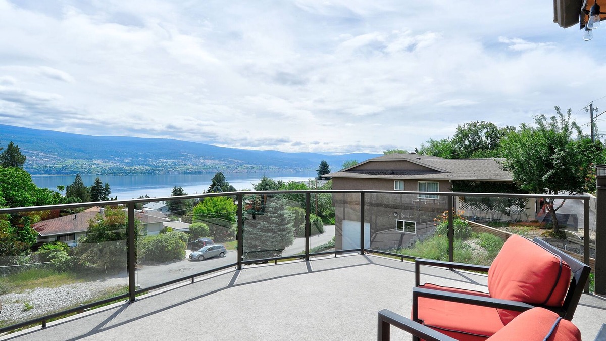 Okanagan-Similkameen House | Relax and unwind in the heart of wine country!