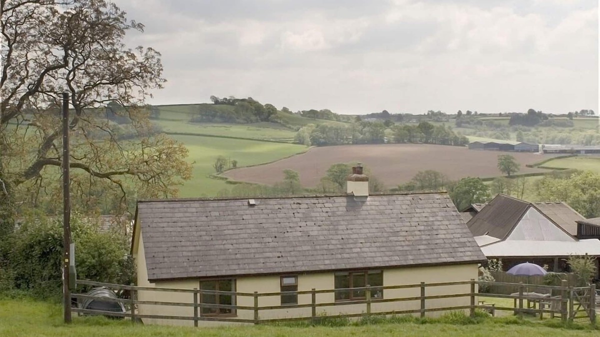 Honiton House | relax and unwind in the beautiful Blackdown Hills on the Devon/Somerset border