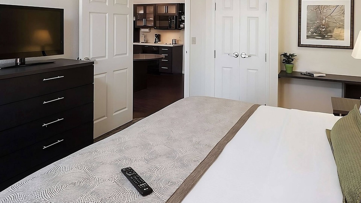 Horsham House | Relax and Unwind! Kitchen, Pet-friendly Property, Near Fair Oaks Park
