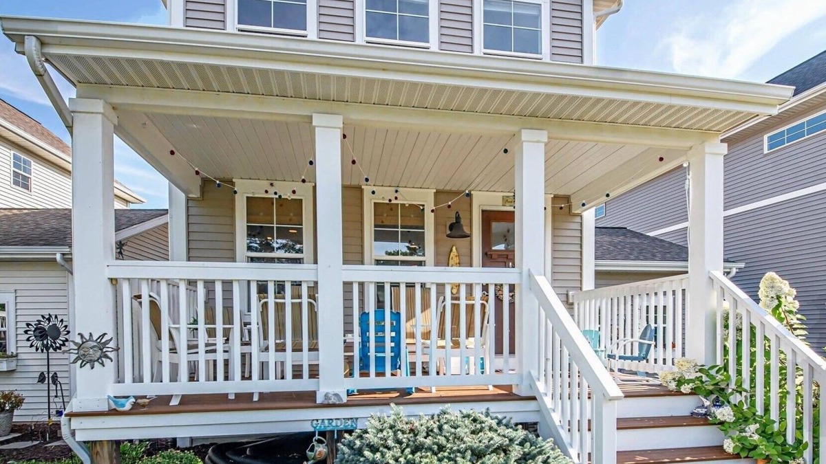 Benton Harbor House | Relax at Beachwood Bliss - Enjoy your Lake Michigan Retreat!