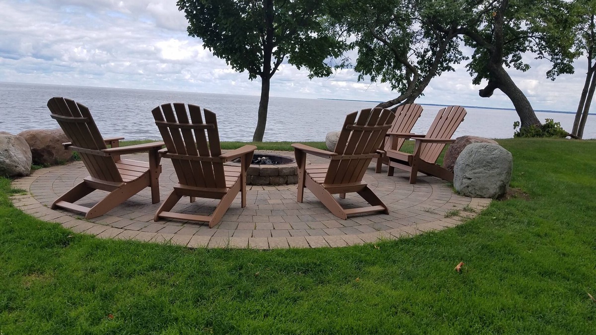 Onamia Villa | Relax at Izatys on Lake Mille Lacs in Spacious 3 BR Villa