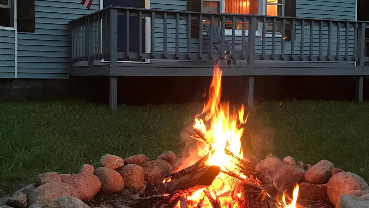 Woodgate House | Relax at Lil Moose Cottage at White Lake