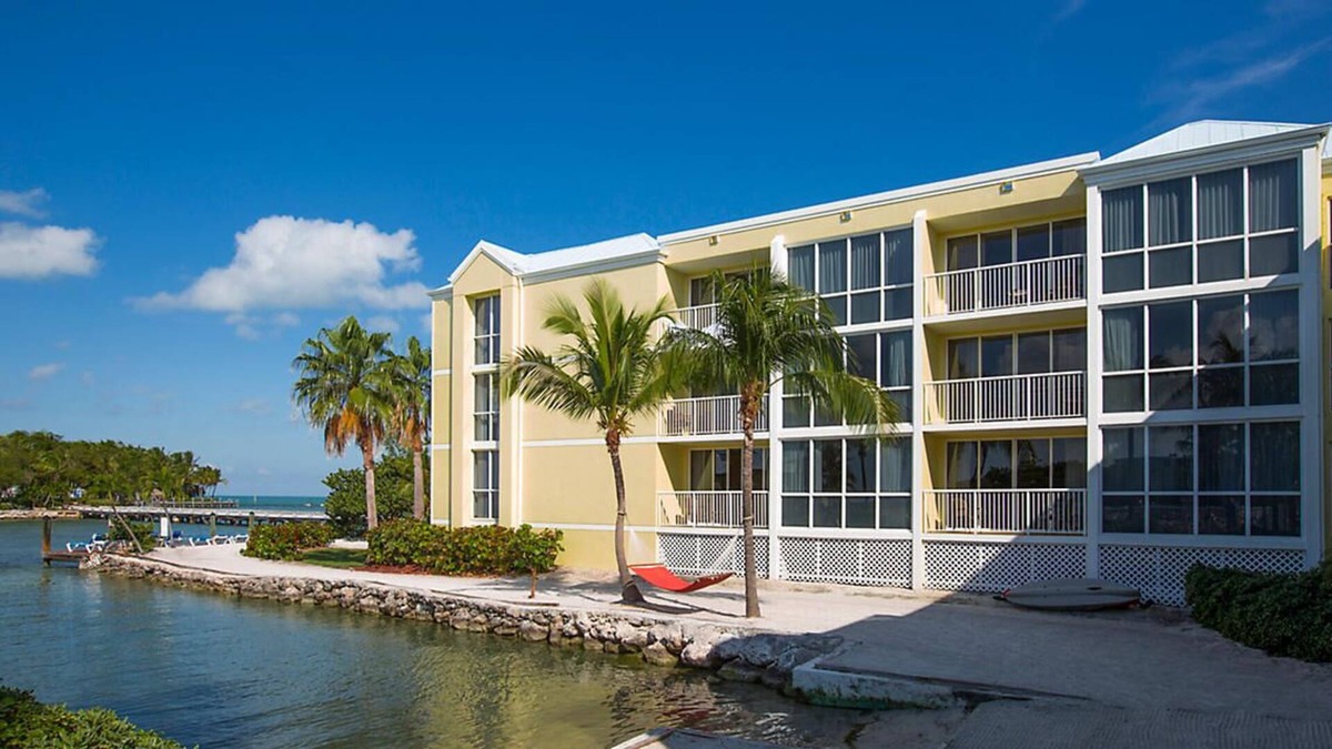 Marathon Resort | Relax at the studio room in Bluegreen Vacations The Hammocks