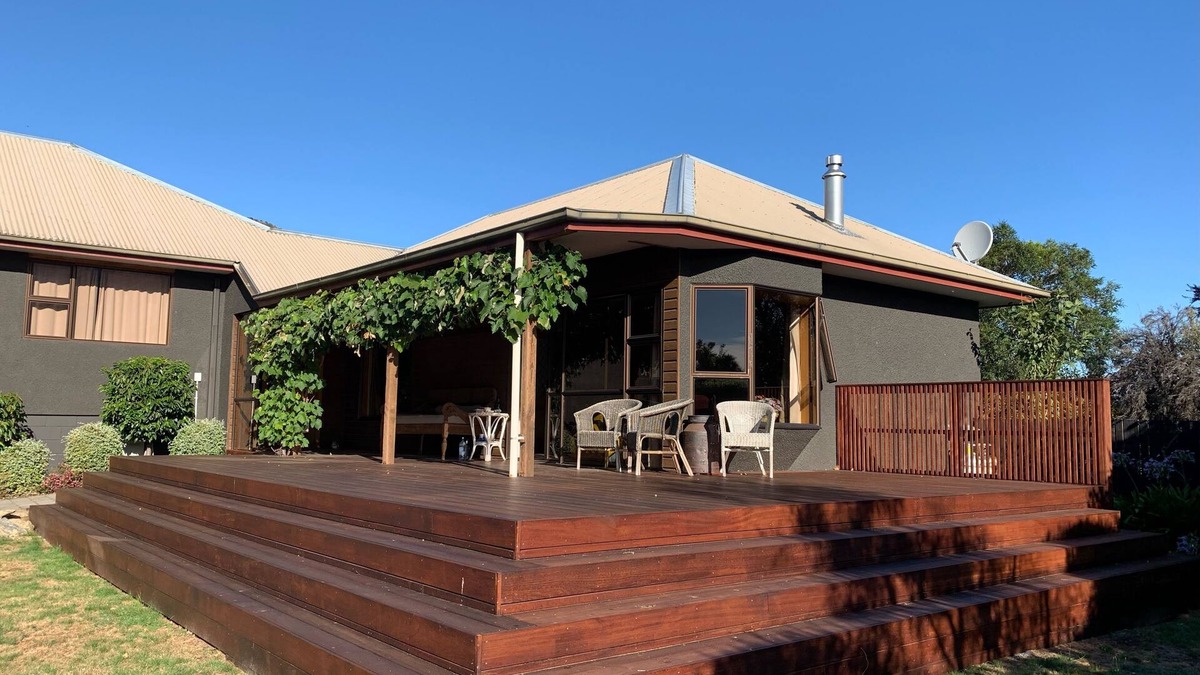 Wanaka Cottage | Relax at Wanaka - Wanaka Holiday Home With Wifi