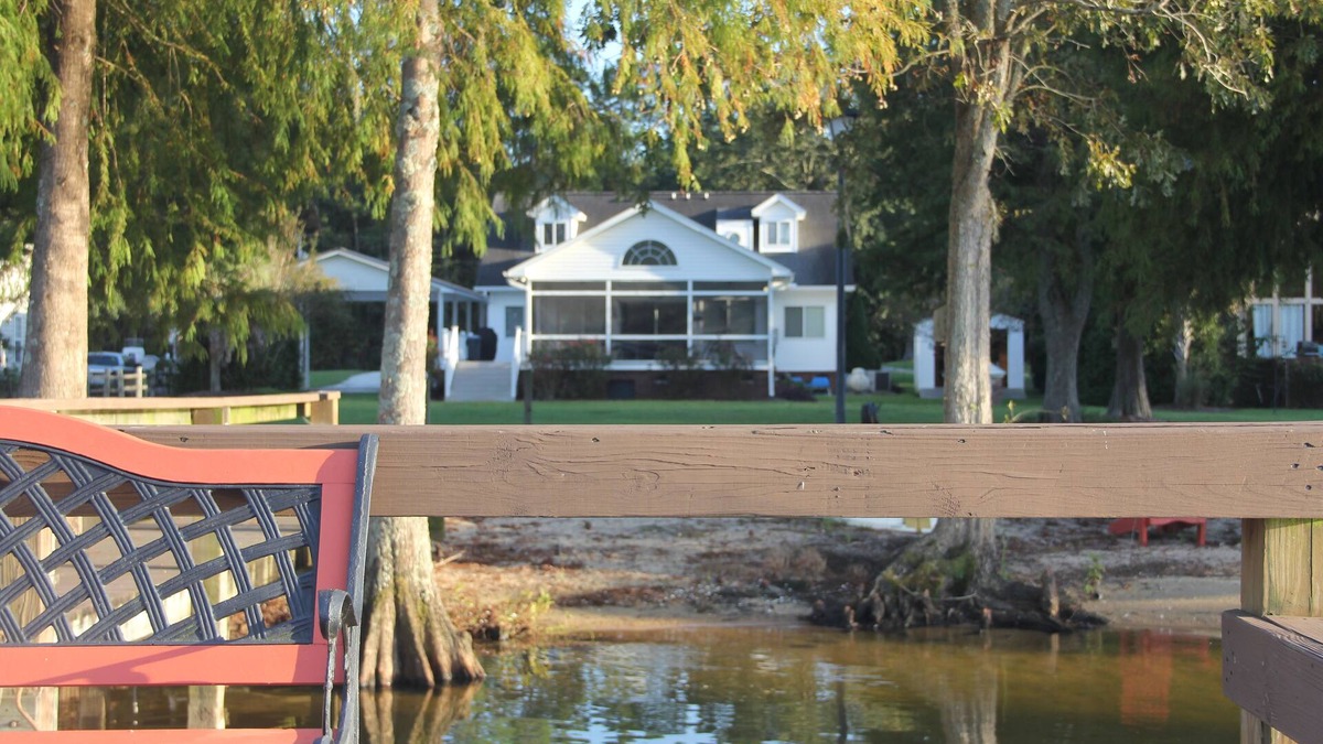 Eutawville House | Relax by Lake Marion - A lake home with you in mind.