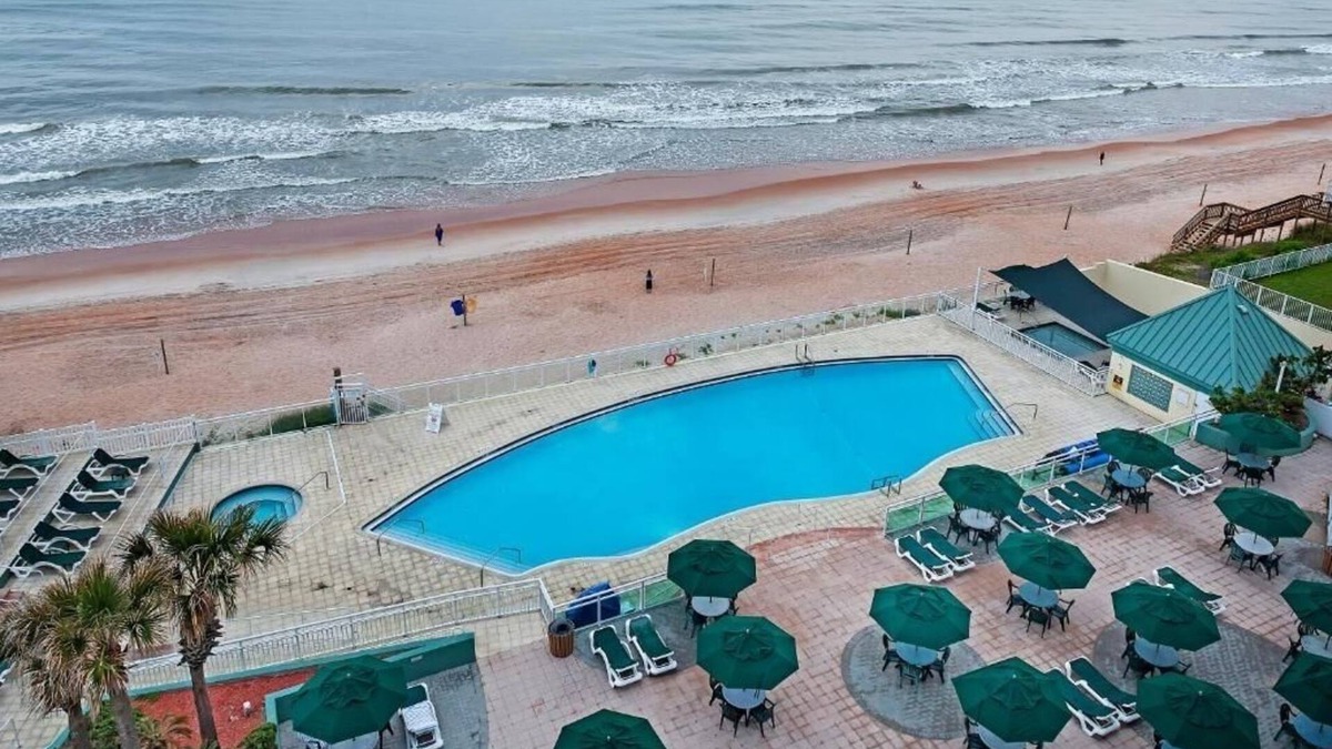 Ormond Beach Hotel | Relax by the Atlantic with Easy Access to Daytona’s Top Sites and Local Dining