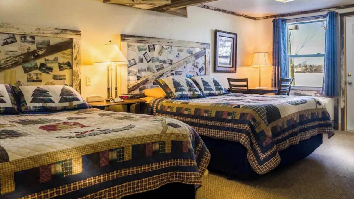 Rice Lake Cabin | Relax by the lake in Room 10 - The Antique Room - Curriers Lakeview