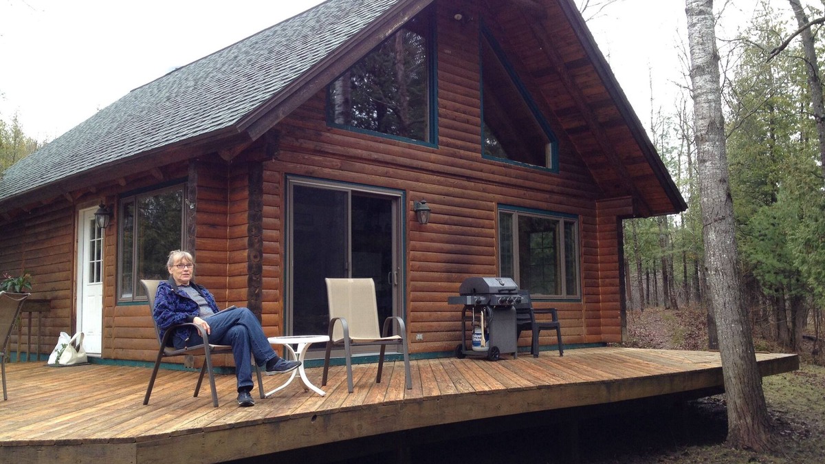 Beulah Cabin | Relax Directly On The Crystal Clear Platte River!