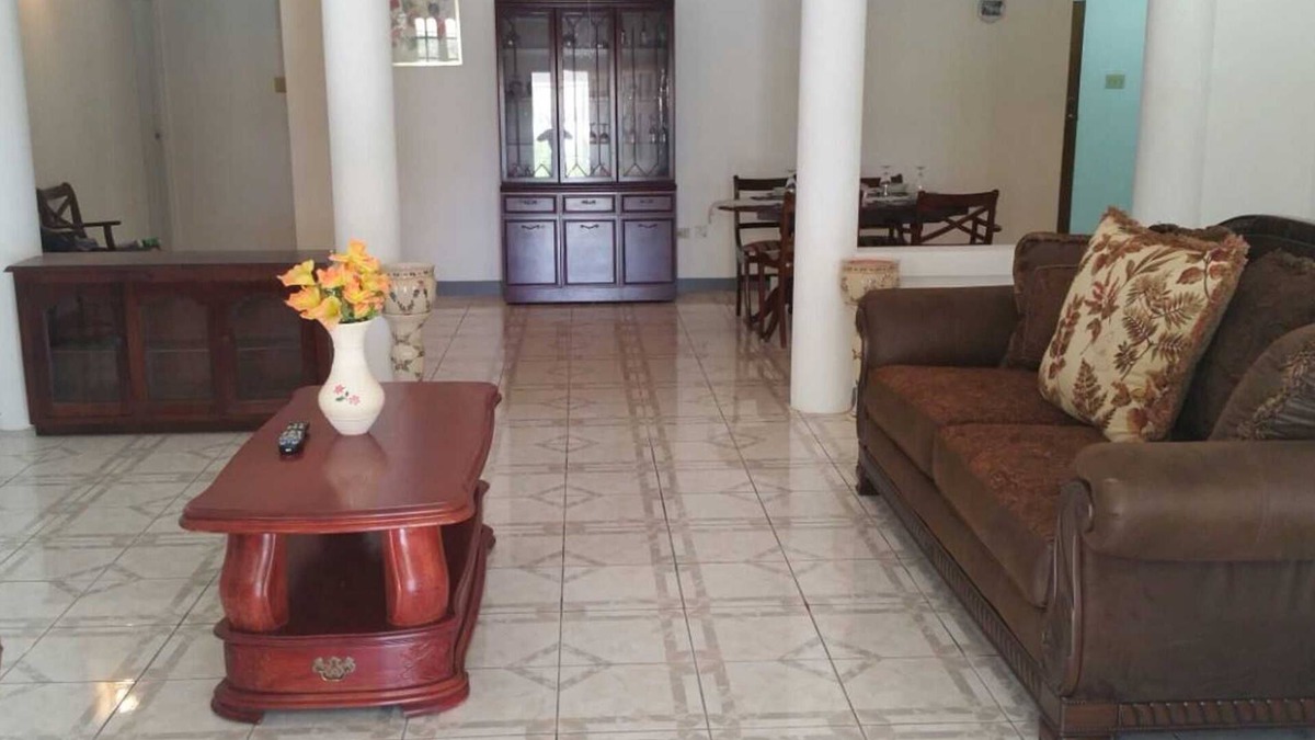 Mammee Bay House | Relax & enjoy Ocho Rios the North Coast of Jamaica