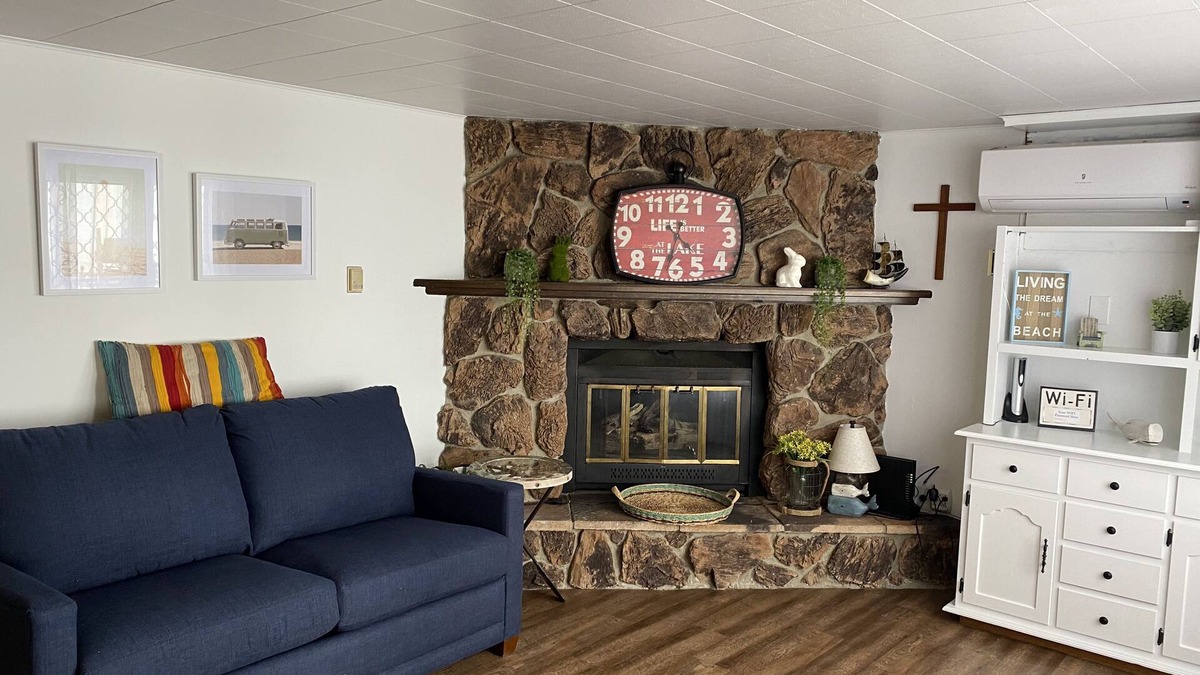 Starbuck House | Relax & Enjoy the Beautiful Sunsets on Lake Minnewaska.
