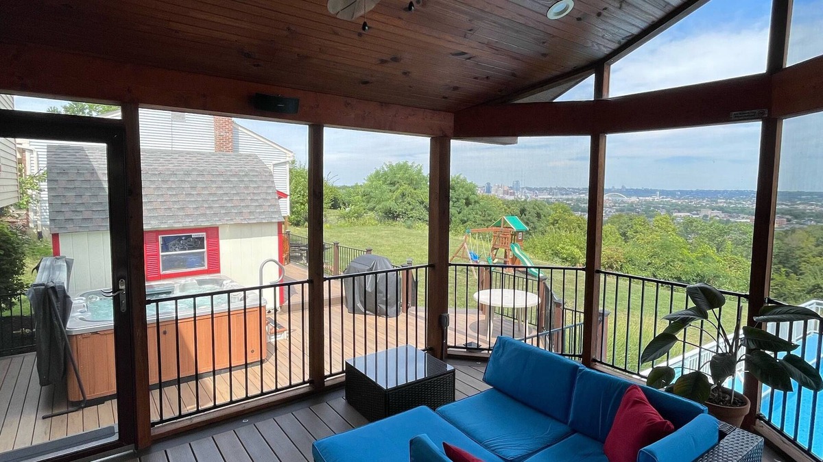 Latonia Resort | Relax for a Family Stay with amazing skyline views