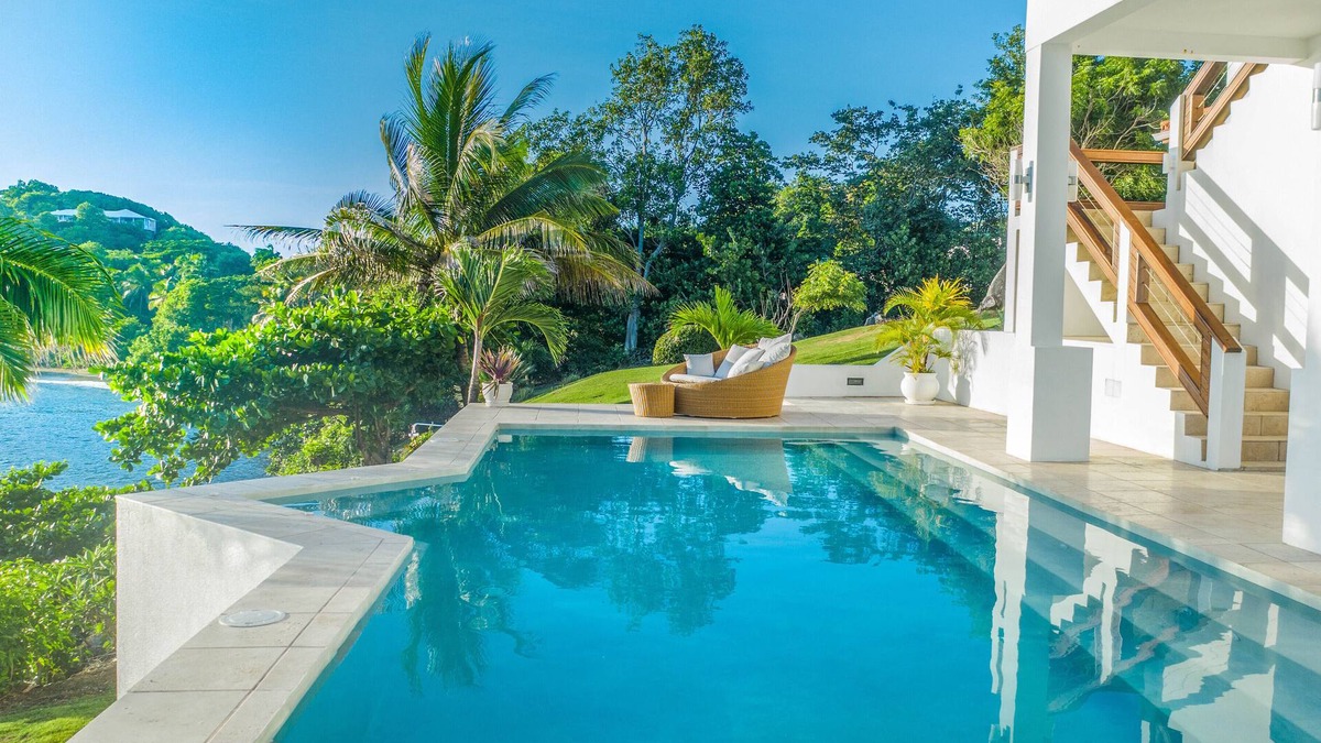 Arawak Hill Villa | Relax & Recharge -Stunning Luxury Waterfront Villa