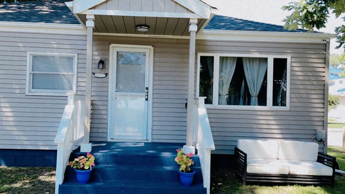 Cedar Lake House | Relax, have fun, and make memories at the lake!
