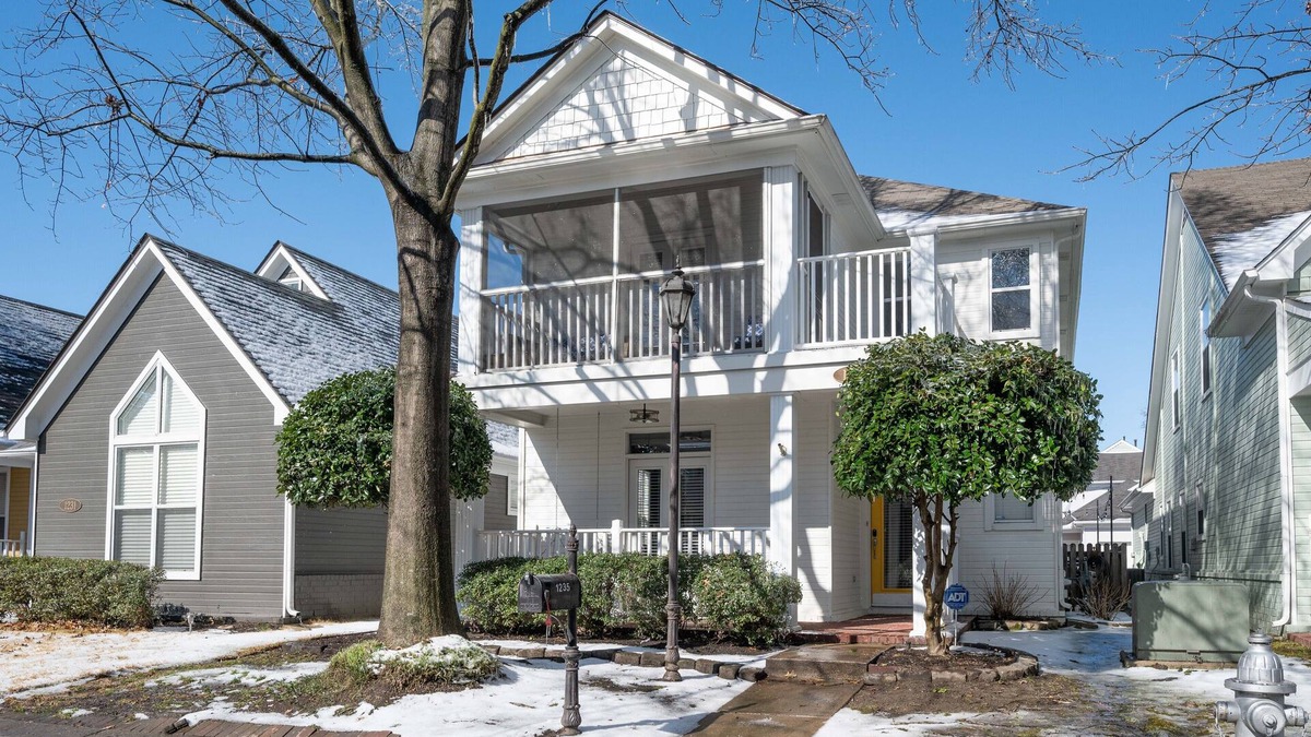 Memphis House | Relax in a Spacious 3 Bedroom + Office- Mud Island/Downtown