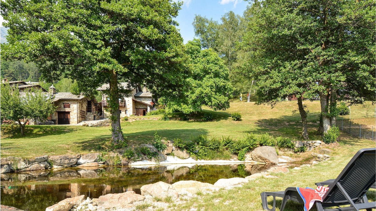 Frassinetto House | Relax in an oasis with panoramic views of the mountains.