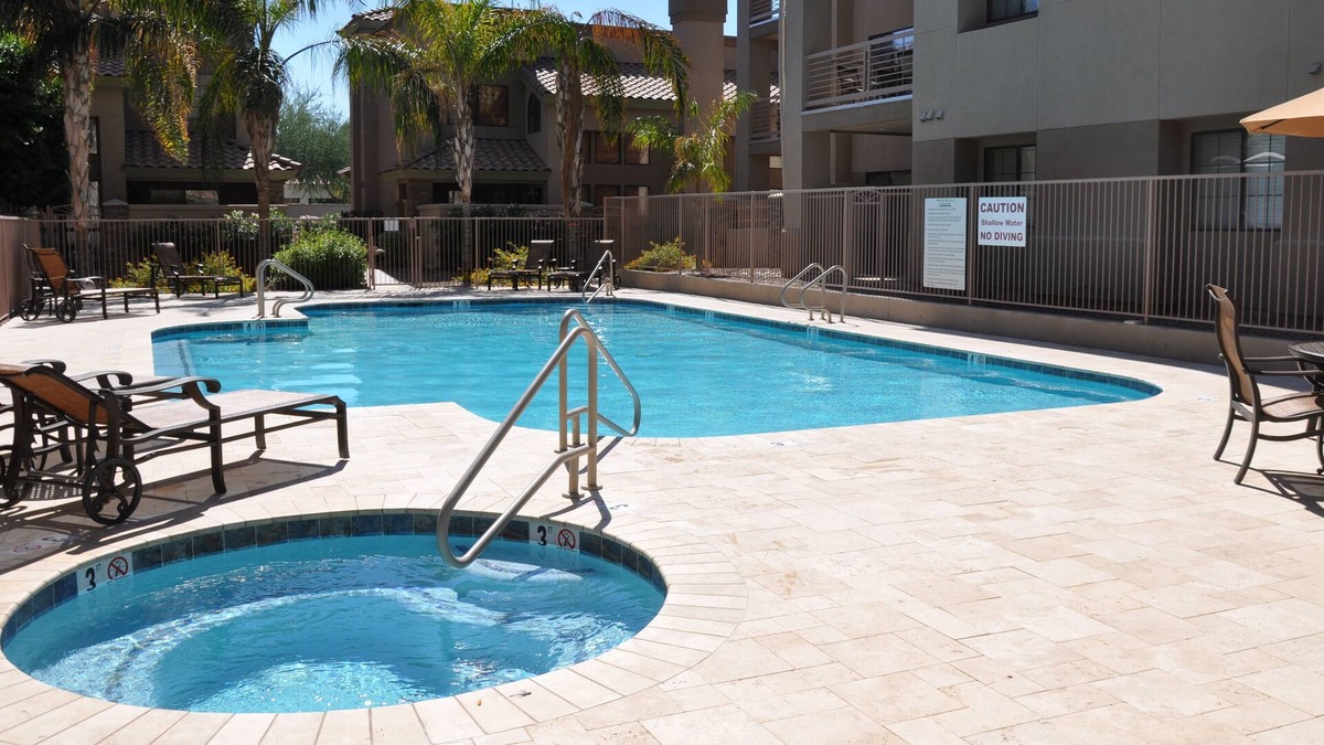 South Scottsdale Condo | Relax in beautiful and quiet Scottsdale condo. Heated pool/hot tub