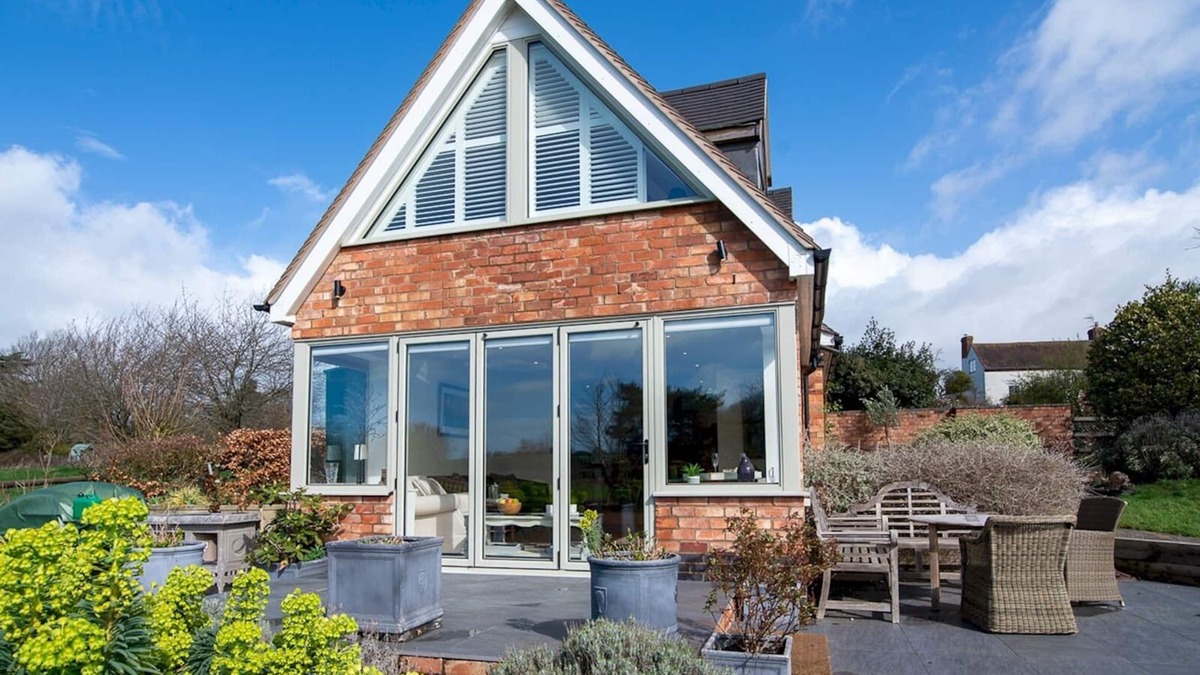 Birlingham Cottage | Relax in cosy converted pigsty with stunning views