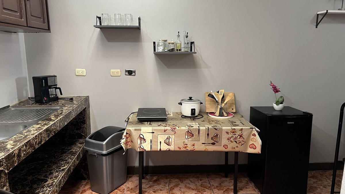 Carmen Apartment | Relax in downtown Alajuela/5min near the Airport