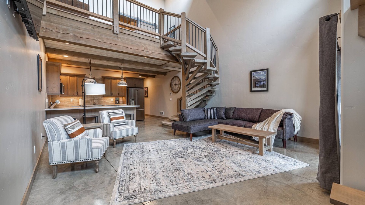 Coram Condo | Relax in Luxury! 2bd/2ba Condo w/King Beds-Private Hot Tub & Mountain Views #2-2