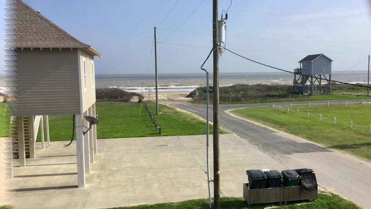 Crystal Beach House | Relax in our 3-bedroom retreat in Crystal Beach