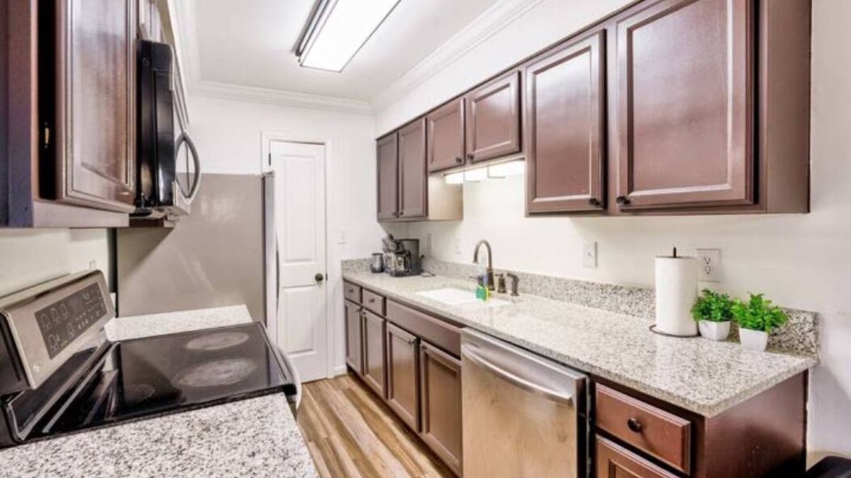 Hoover House | Relax in spacious Hoover condo