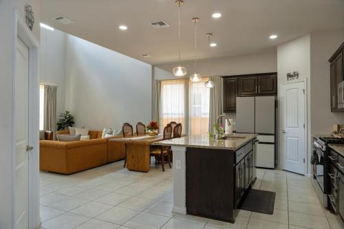 Manchaca House | Relax in Style - 3 King Beds - Near San Marcos Outlets