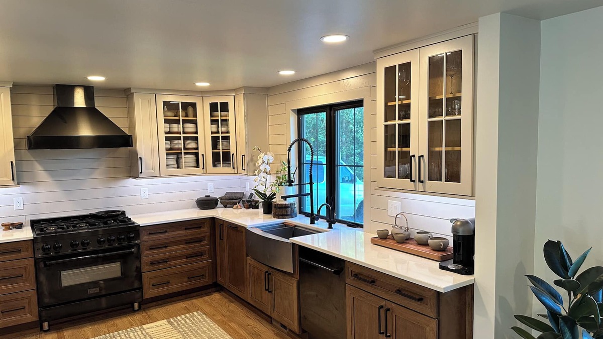 Seattle Metro Area House | Relax in Style 5 mins to Airport 15 mins to downtown Seattle