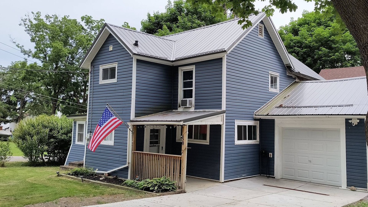 Perry Other | Relax in Style: Spacious 4-Bedroom Farmhouse Silver Lake in Perry, NY