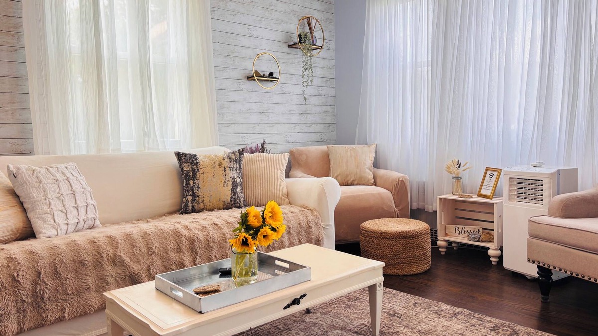 Southeast Yonkers Apartment | Relax in Style~Spacious 2BR w/Porch + Firepit~ Sleeps 7 ~ Free Wifi and Parking