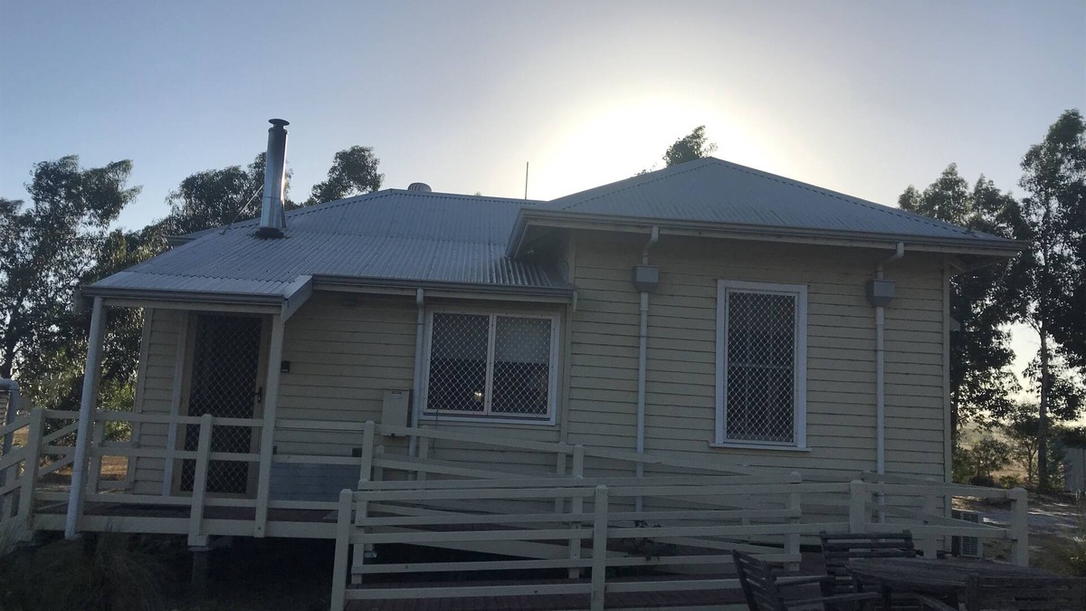 Cowaramup House | Relax in the charm of the Old Police Station