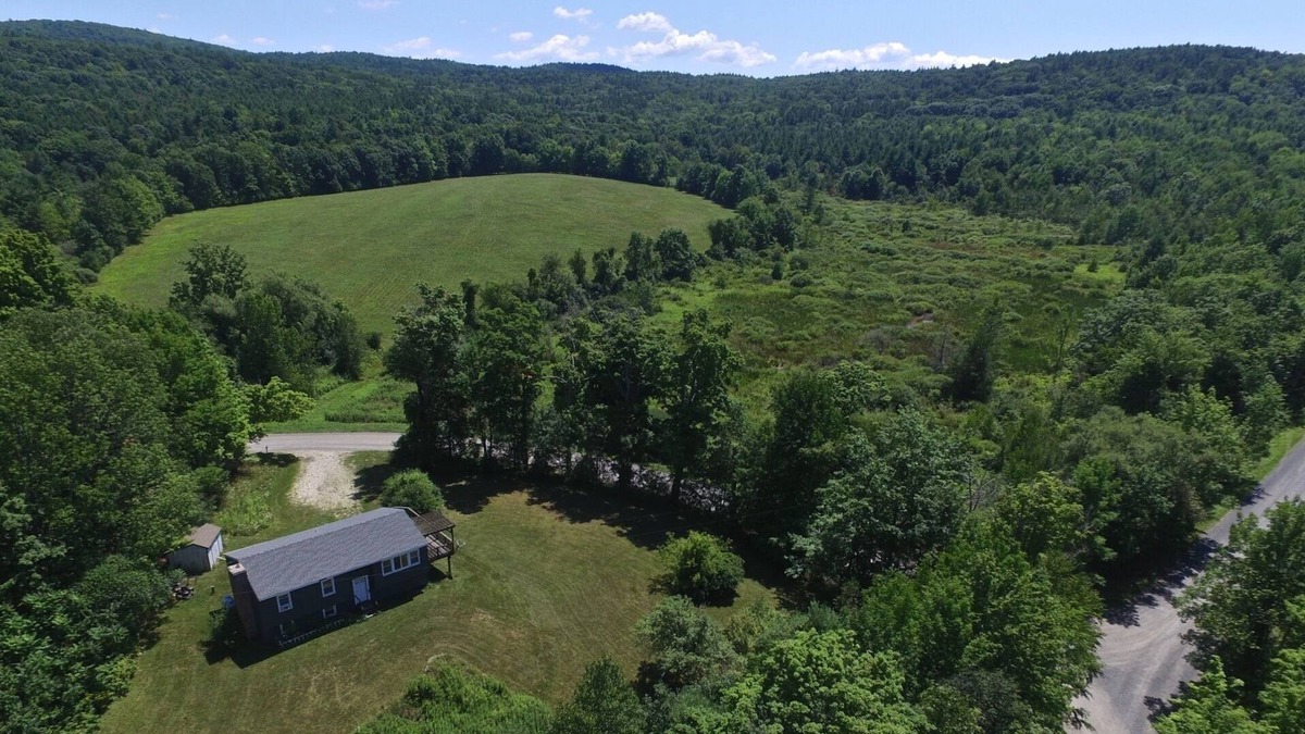 Chatham House | Relax in the Country - Peace, quiet and family friendly