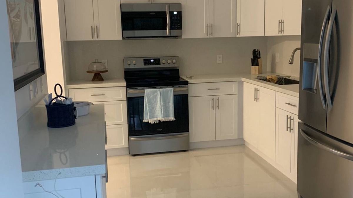 Rock Harbor House | Relax in the Keys
