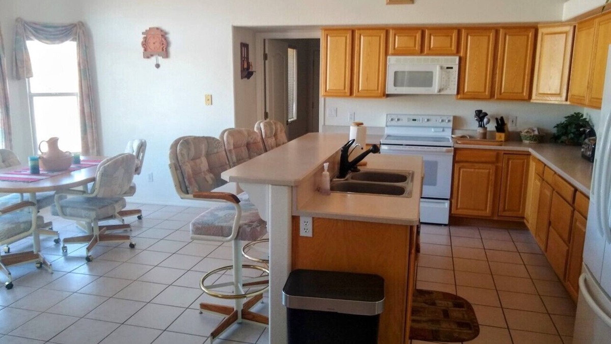 Apache Junction House | Relax in the Superstition Mountain - 10 min walk to hiking trails