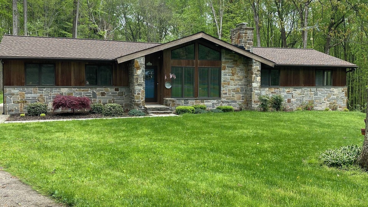 Havre De Grace House | Relax in the woods with your own private pool - 4 BR house that sleeps up to 12.