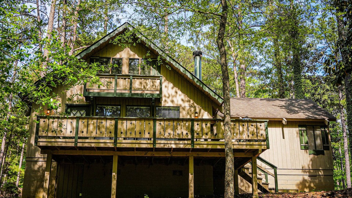 Pine Mountain Ski Chalet | Relax in this spacious chalet just miles from the heart of Pine Mountain